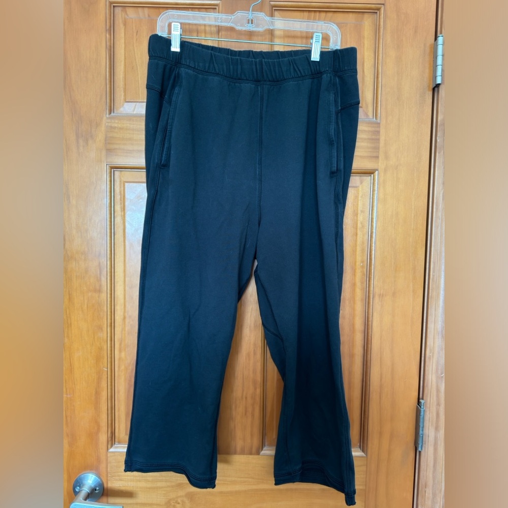 Lululemon wide leg crop legging. Black. Inseam 23”. Preowned in great condition.